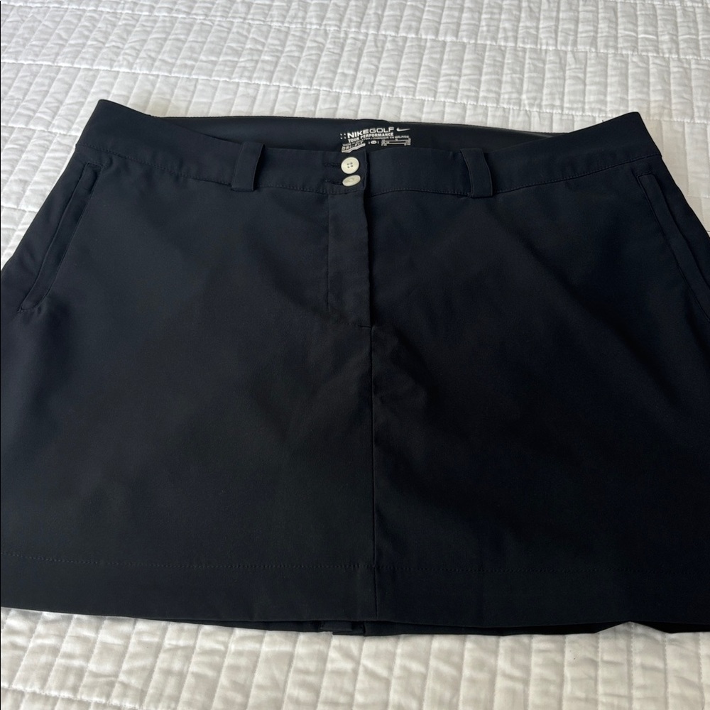 NIKE Golf Tour Performance, Dri-Fit Women’s Golf Skort